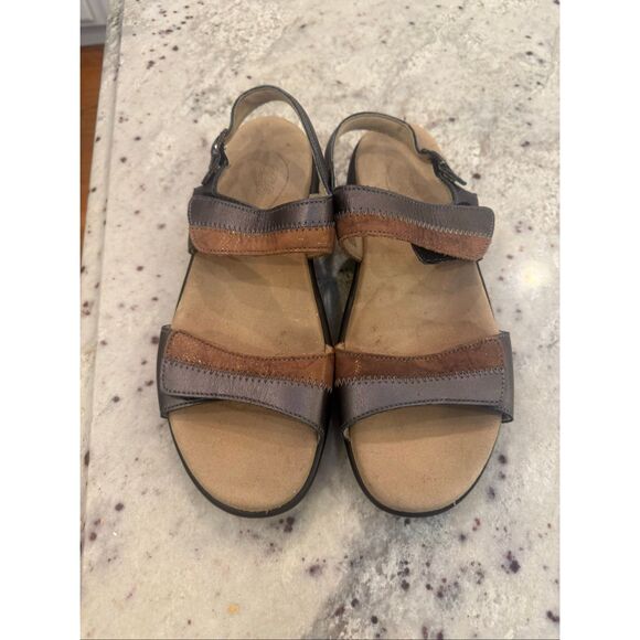 SAS Bronze & Silver Leather Sandals sz 10 - Picture 2 of 9